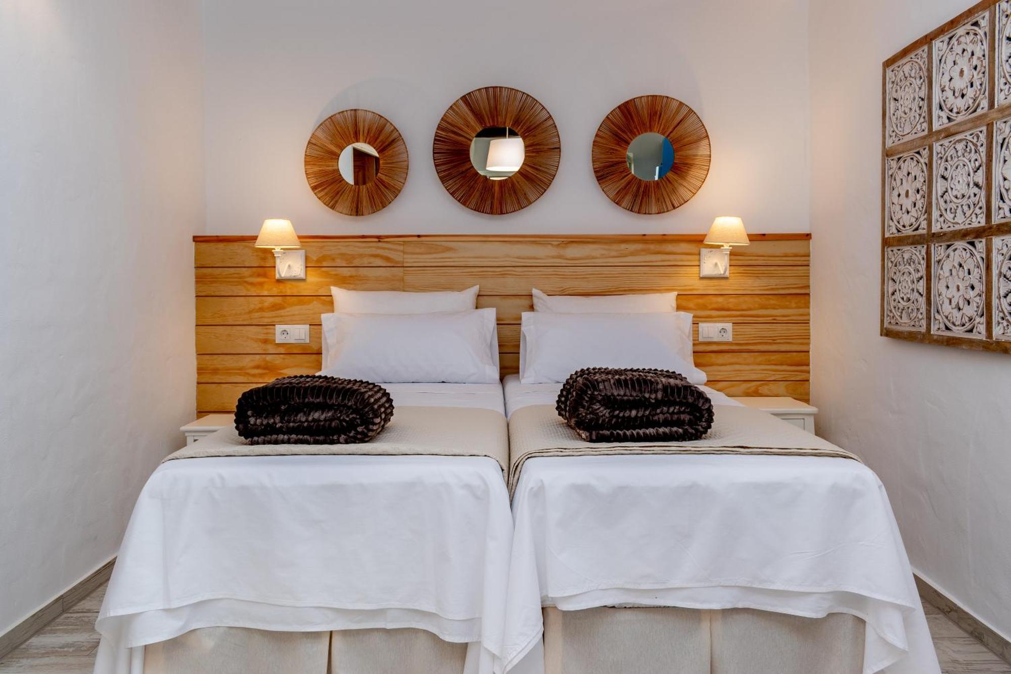 Casa Del Patio - Boutique Apartments (Adults Only) เอสเตโปนา ภายนอก รูปภาพ