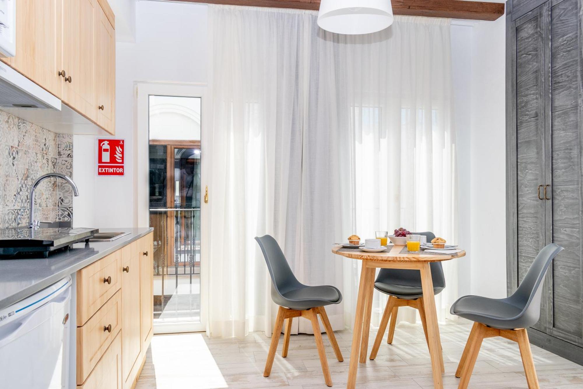Casa Del Patio - Boutique Apartments (Adults Only) เอสเตโปนา ภายนอก รูปภาพ