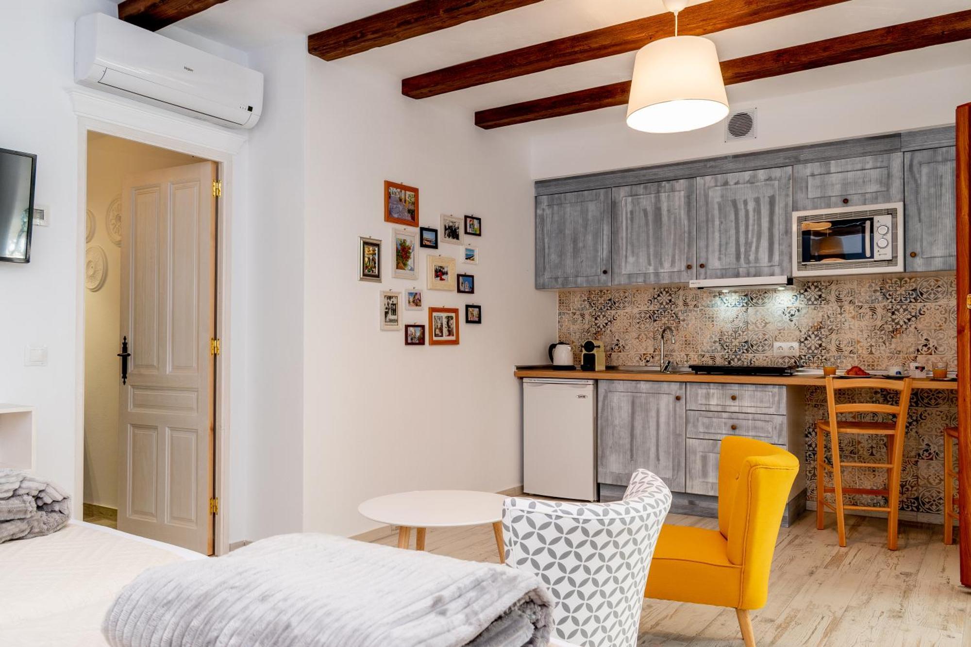 Casa Del Patio - Boutique Apartments (Adults Only) เอสเตโปนา ภายนอก รูปภาพ
